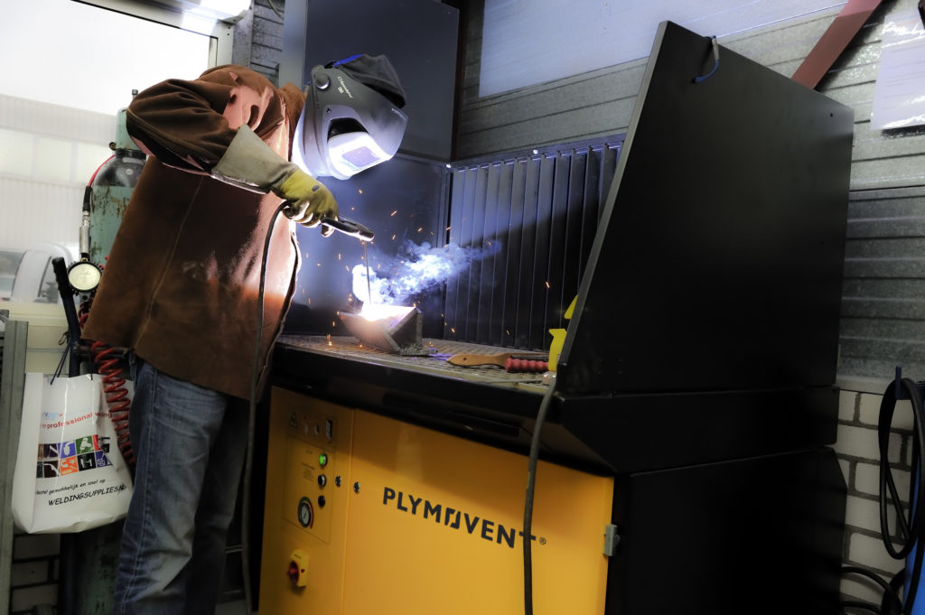 DraftMax; the downdraft and backdraft work bench extracts fumes and ...